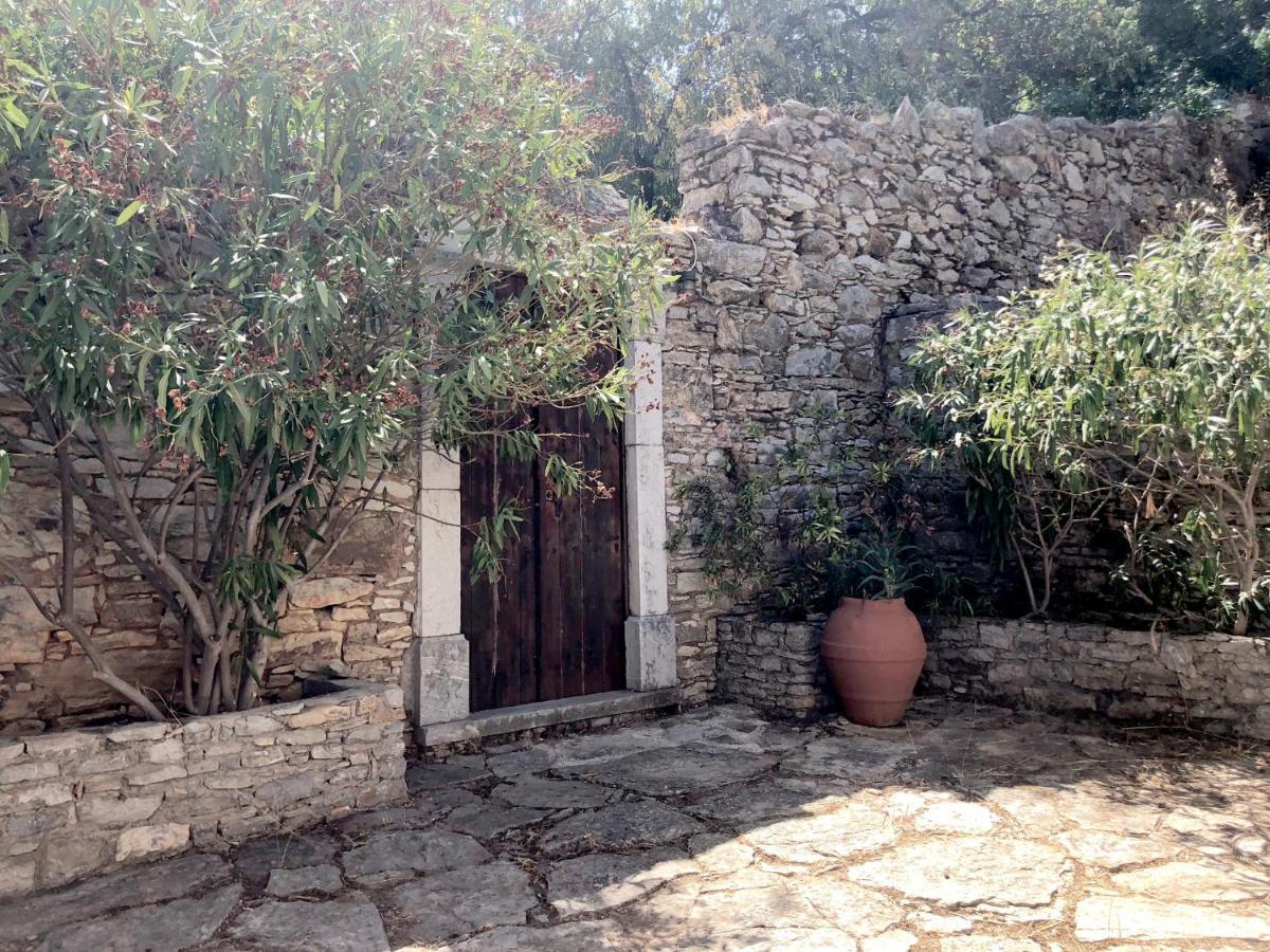 Villa Astradeni Sými Esterno foto